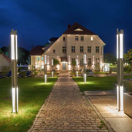 Hotel Und Restaurant Am Peenetal Liepen  Екстериор снимка