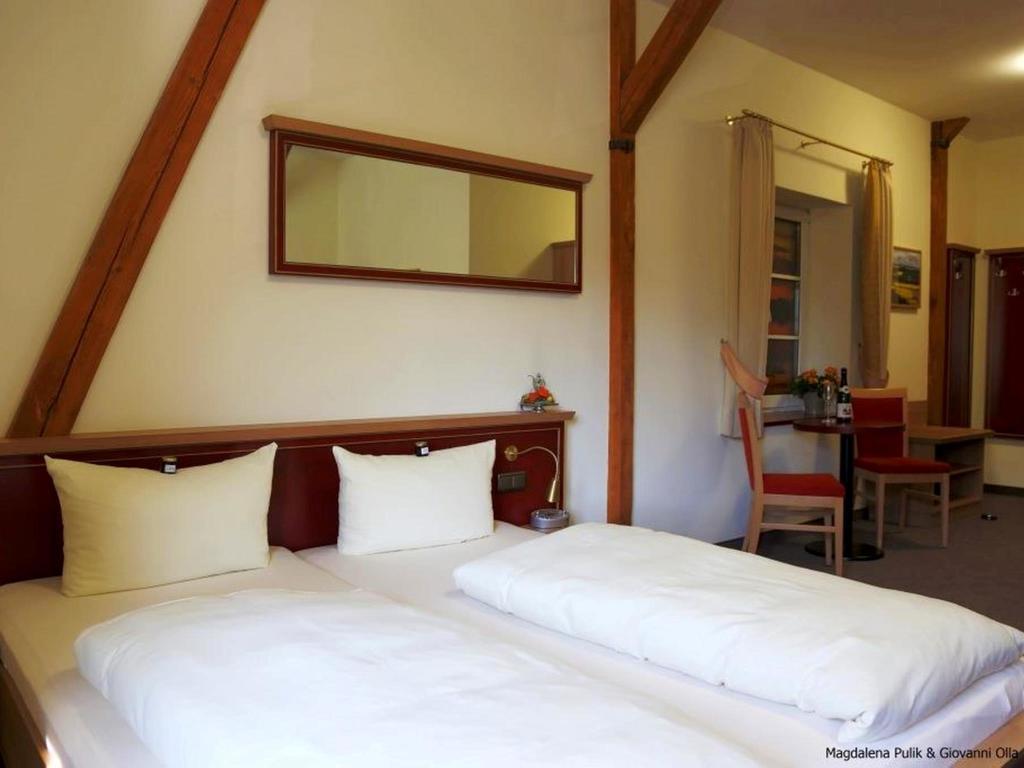 Hotel Und Restaurant Am Peenetal Liepen  Стая снимка