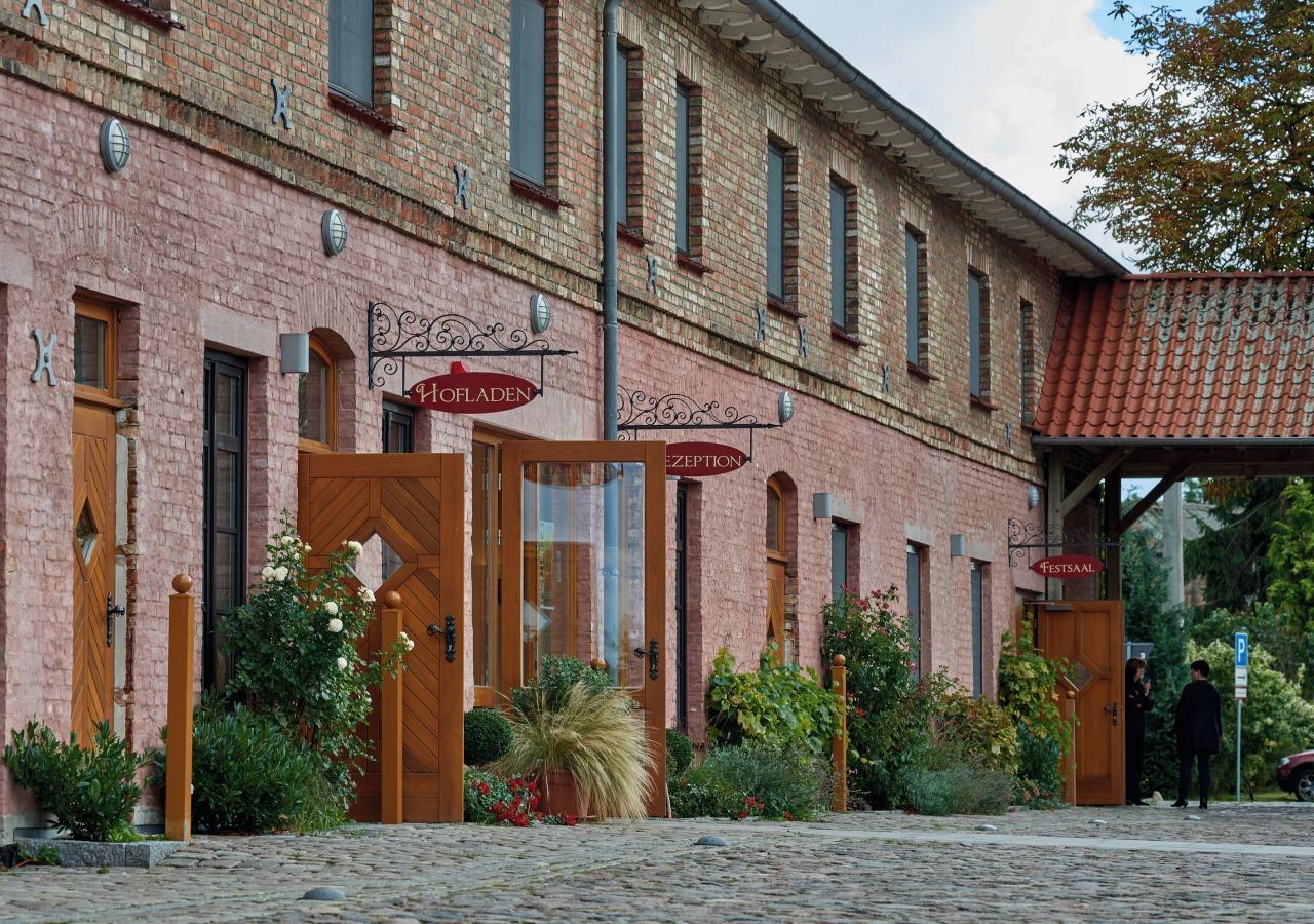 Hotel Und Restaurant Am Peenetal Liepen  Екстериор снимка